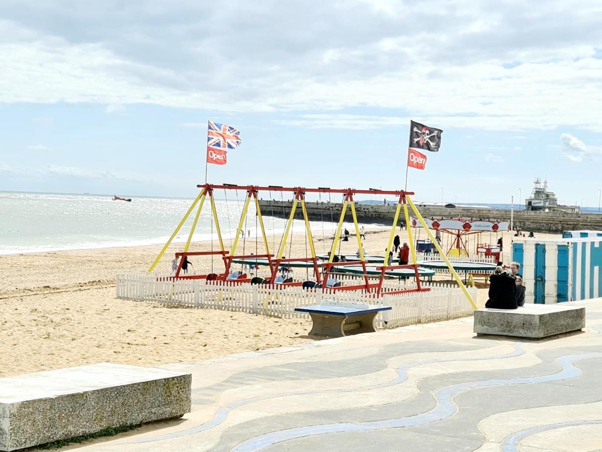 Shore Thing Beachfront Apartment Ramsgate - Sleeps 4 Екстер'єр фото