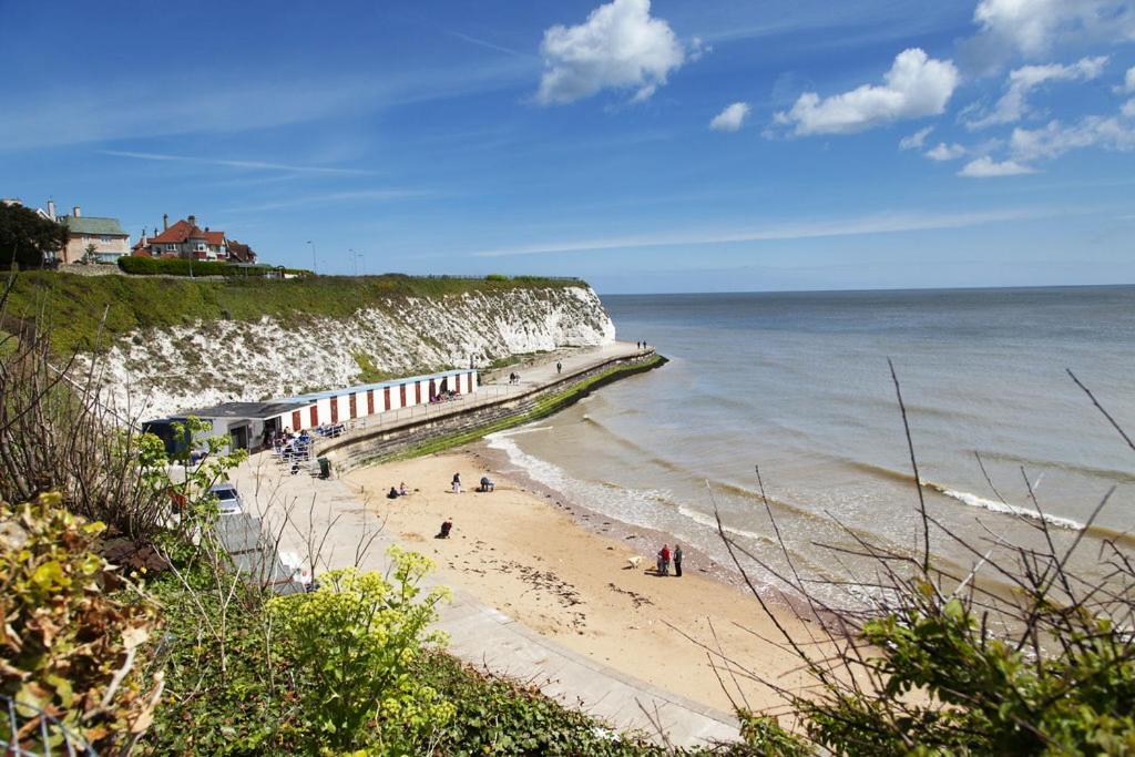 Shore Thing Beachfront Apartment Ramsgate - Sleeps 4 Екстер'єр фото